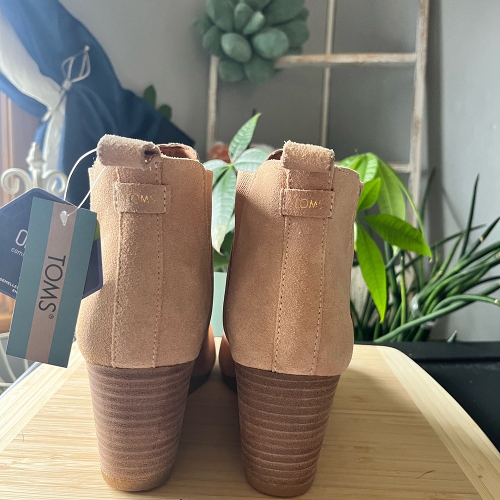 Toms Light Brown Ankle Booties - Picture 3 of 6
